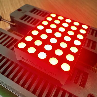 Harga yang bagus Tampilan LED Dot Matriks 3mm Ultra Merah Visibilitas Tinggi on line