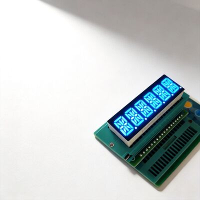 Harga yang bagus Ultra Bright 14 Segment LED Display dengan umur operasi yang panjang dan RoHS/REACH Compliance untuk aplikasi industri on line