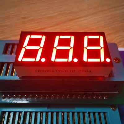 Harga yang bagus 14.2mm 3 digit 7 Segment Ultra Bright Red Common Anode LED Display untuk Pengontrol Suhu on line