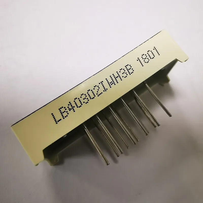 4 digit 7 Segmen LED Tampilan Katode Umum Ultra Putih 7,62mm untuk Indikator Suhu 1