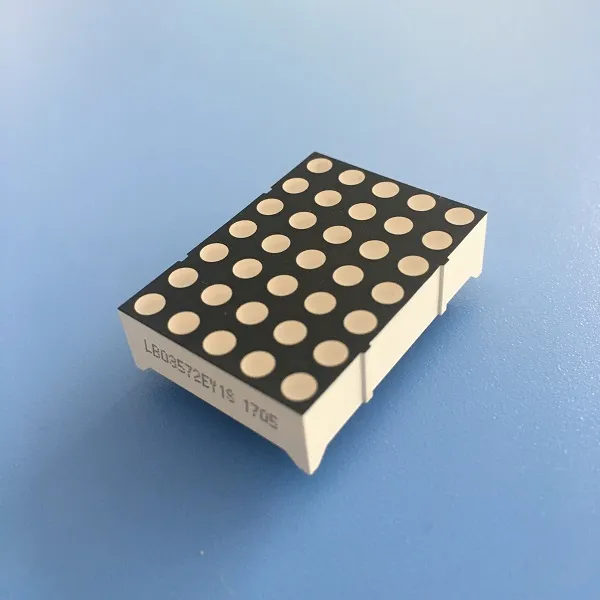 Tampilan LED Matrix DOT 3mm Super Cerah Kuning untuk Tanda-tanda yang Bergerak / Papan Pesan 2