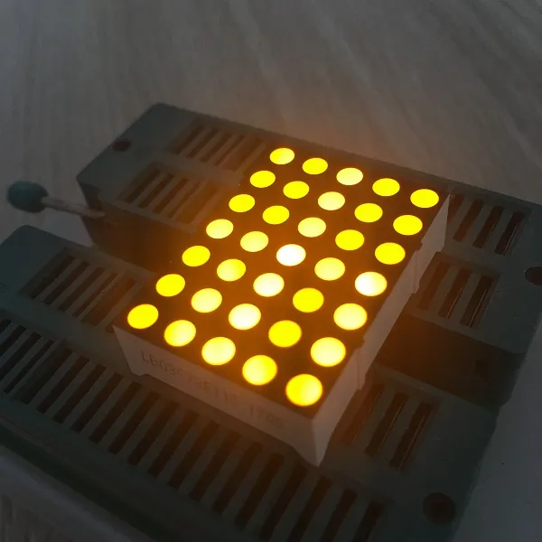 Tampilan LED Matrix DOT 3mm Super Cerah Kuning untuk Tanda-tanda yang Bergerak / Papan Pesan 4