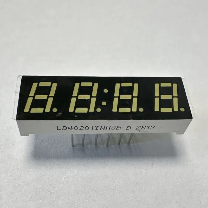Layar LED putih 7mm 4 digit 7 segmen Anode umum untuk panel multimeter 1