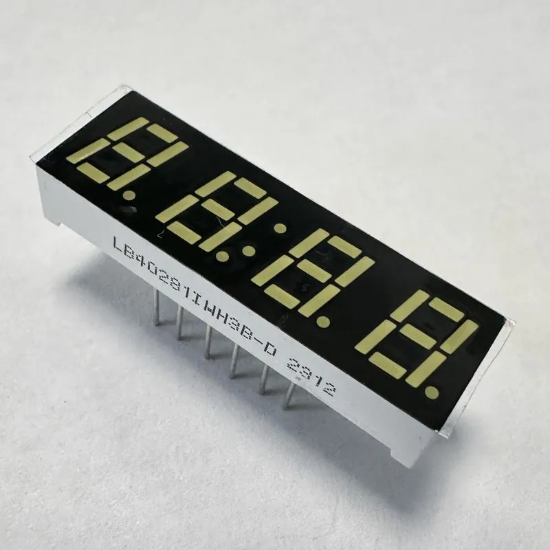 Layar LED putih 7mm 4 digit 7 segmen Anode umum untuk panel multimeter 2